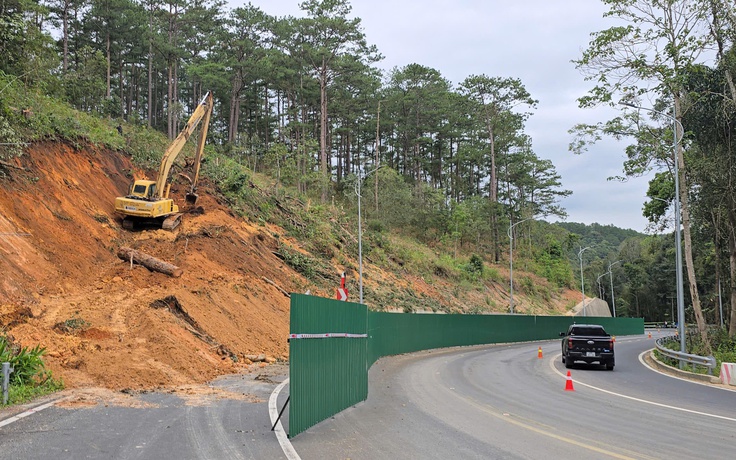 Tạm dừng lưu thông qua đèo Prenn từ 11 giờ hôm nay 8.12