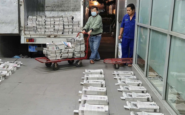 Nghĩa tình bạn đọc và đại lý báo miền Tây