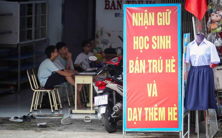 Thứ trưởng Bộ GD-ĐT: 'Không cần học thêm vẫn vượt qua các kỳ kiểm tra, tuyển sinh'