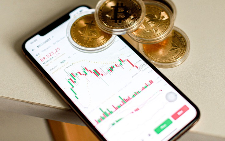 Giá Bitcoin lao dốc xuống dưới 90.000 USD