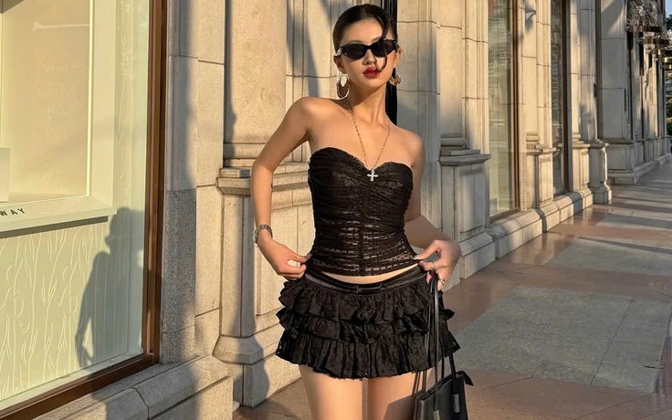 Làm mới cho diện mạo ngày hè với chân váy mini