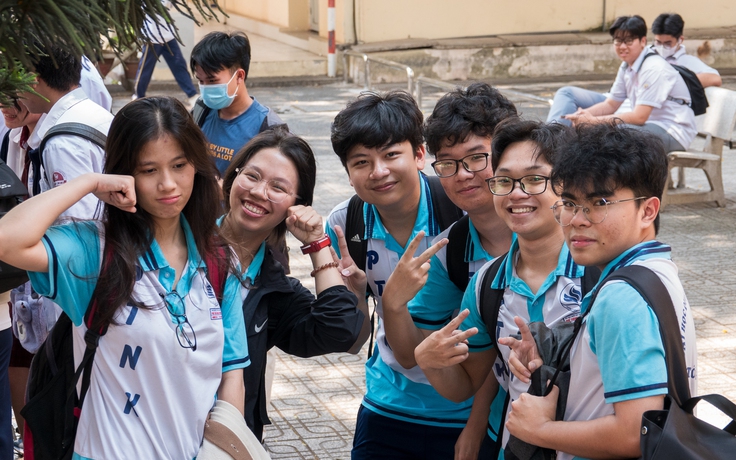 Thi đánh giá năng lực: 'Bỉ sắc tư phong', tham số m 'làm khó' thí sinh?