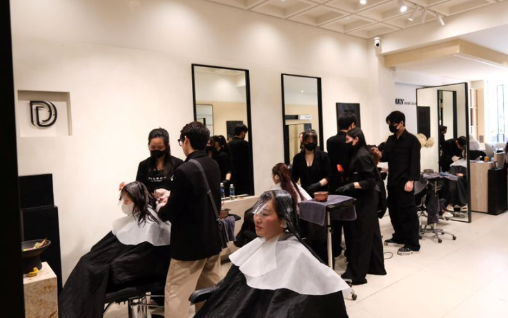 Traky Hair Salon không ngừng nỗ lực nâng cao chất lượng dịch vụ làm tóc hiện đại