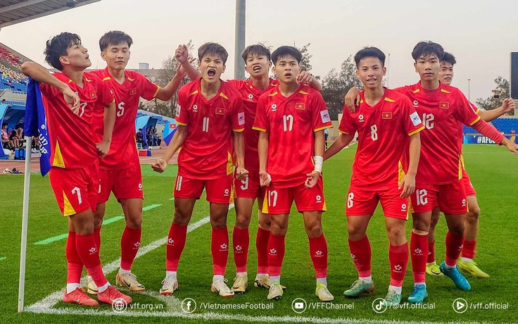 Những chiến binh quả cảm của đội U.17 Việt Nam: Hãy vượt qua nỗi buồn…