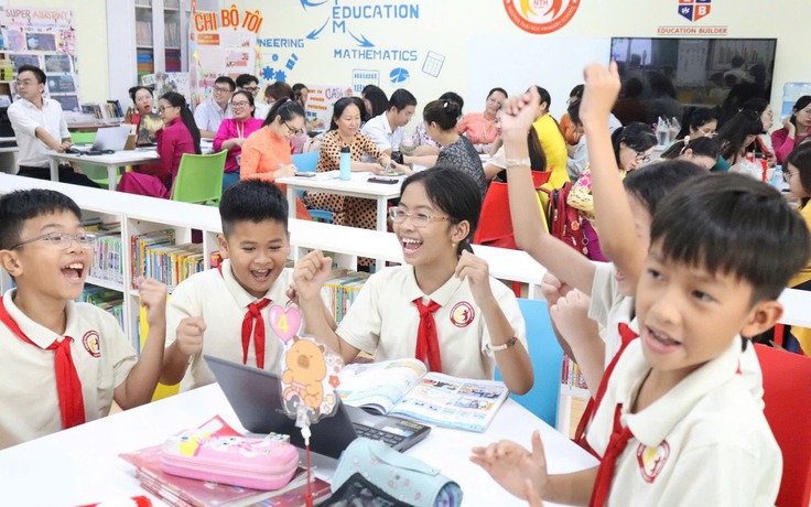 Lễ 30.4 và 1.5: Học sinh, giáo viên TP.HCM nghỉ bao nhiêu ngày?