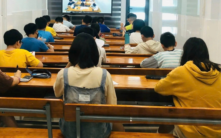 Đề xuất không dạy thêm sau 20 giờ: Thực hiện được trong điều kiện nào?