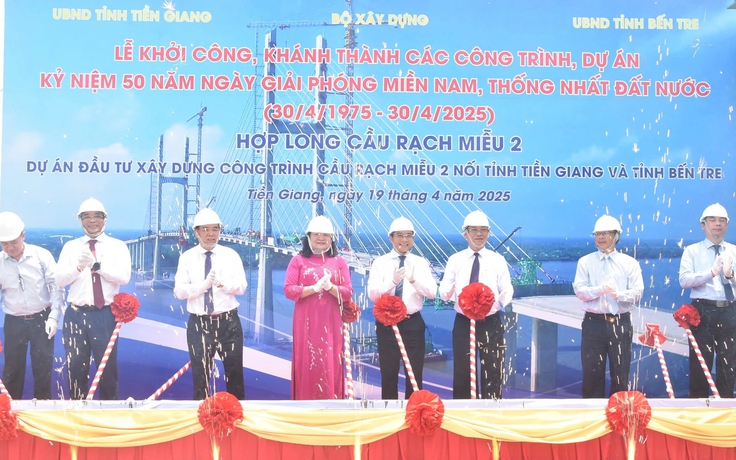 Hợp long cầu Rạch Miễu 2, nối đôi bờ sông Tiền
