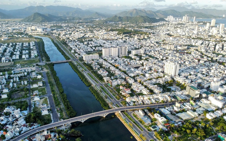 Khánh Hòa mở 'Làn Xanh' cho dự án trọng điểm, quyết tâm GRDP đạt 10,5%