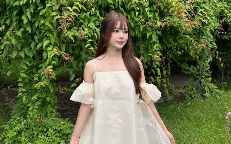 Khoe trọn đường cong, tỏa sáng nét quyến rũ với đầm hở vai