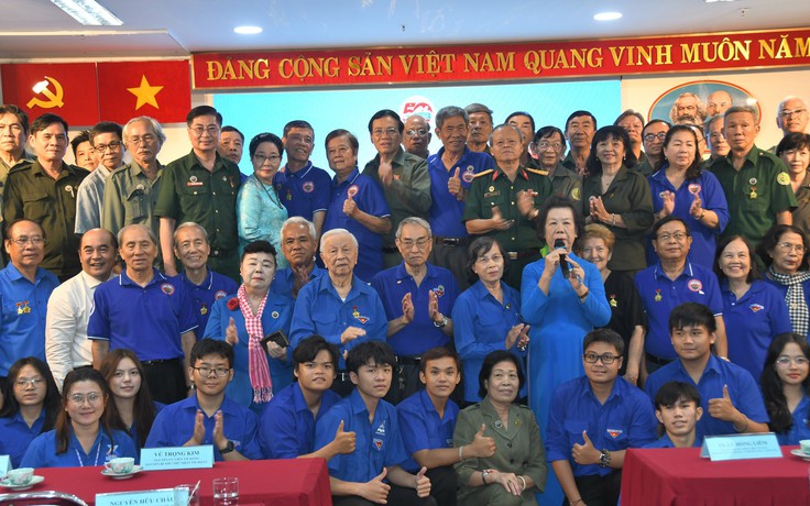 50 năm đất nước thống nhất: Tự hào sống mãi tuổi 20