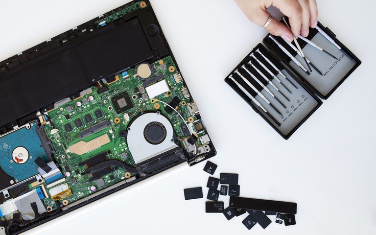 Phong Vũ bị tố bán laptop đã qua sửa chữa cho người tiêu dùng