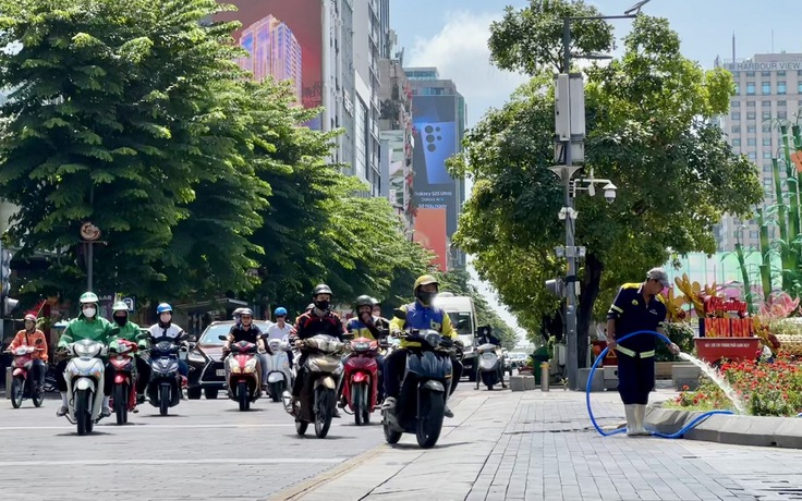 Choáng: Hôm nay nhiệt độ ngoài trời ở TP.HCM có thể đến 53 độ C