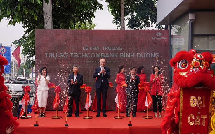Techcombank tiếp tục ra mắt chi nhánh thế hệ mới tại Bình Dương