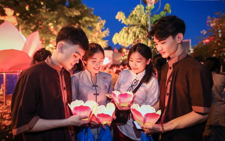 Đại lễ Vesak 2025: 10.000 người sẽ tham dự lễ hoa đăng cầu nguyện hòa bình