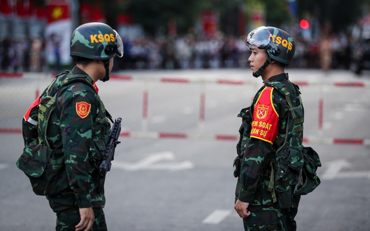 Từ 17 giờ 30 chiều nay 25.4, cấm người và xe nhiều tuyến đường trung tâm TP.HCM