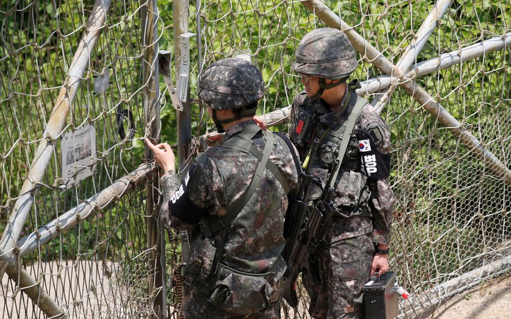 Binh sĩ Hàn Quốc vô tình bắn súng máy về phía Triều Tiên