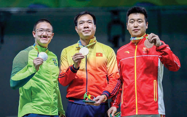 Nhà vô địch Olympic Hoàng Xuân Vinh: 'Phải biết tạc dáng hình ước mơ'