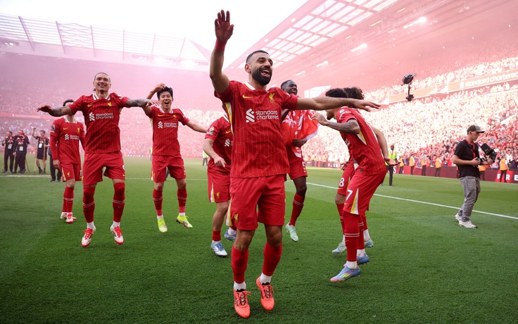 Tại sao Liverpool chưa thể nâng cúp vô địch dù đã chính thức lên ngôi Ngoại hạng Anh? Tại sao Liverpool chưa thể nâng cúp vô địch dù đã chính thức lên ngôi Ngoại hạng Anh?