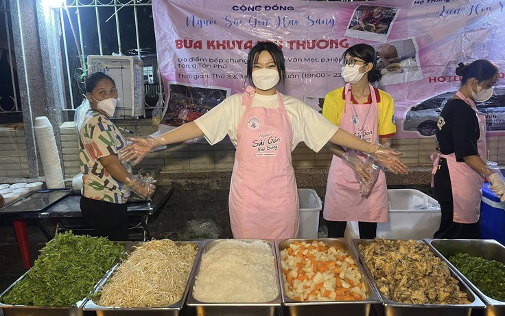TP.HCM nghĩa tình: Bữa khuya yêu thương