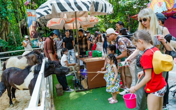 Khách Việt Nam vào Thái Lan phải khai trước tờ khai nhập cảnh trực tuyến