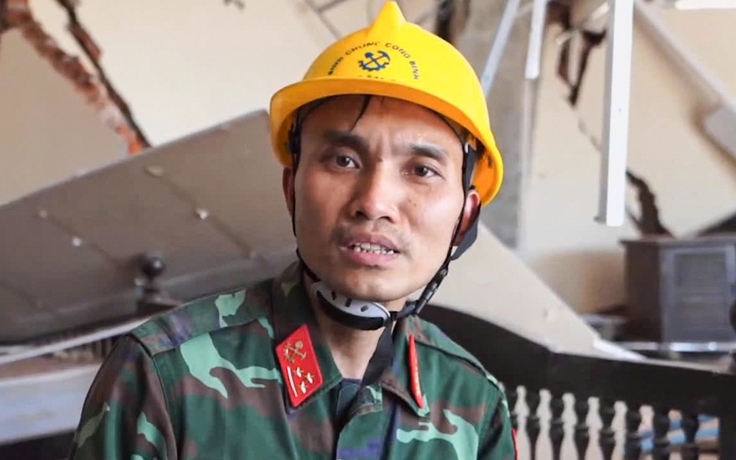 Thượng úy công binh kể phút giải cứu chàng trai mắc kẹt sau 6 ngày động đất