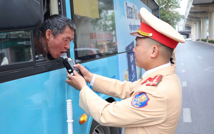 Gần 1.500 tài xế vi phạm nồng độ cồn bị xử lý trong ngày đầu nghỉ lễ