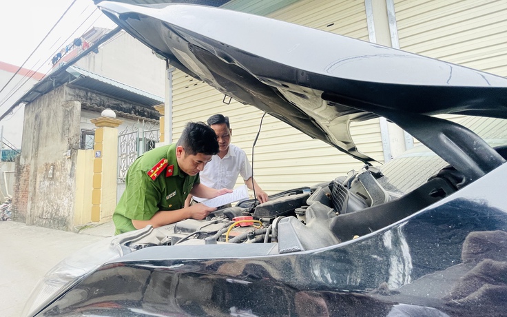 Người dân vui vì được phục vụ ngay tại xã, đăng ký xe trong ‘một nốt nhạc’