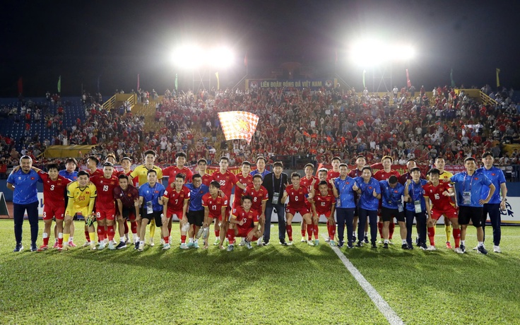 Indonesia thăng hạng FIFA tốt nhất trong 15 năm, có vượt được đội tuyển Việt Nam?