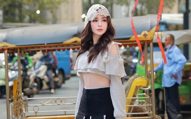 Mẹo chọn và phối những set đồ gợi cảm đón mùa hè