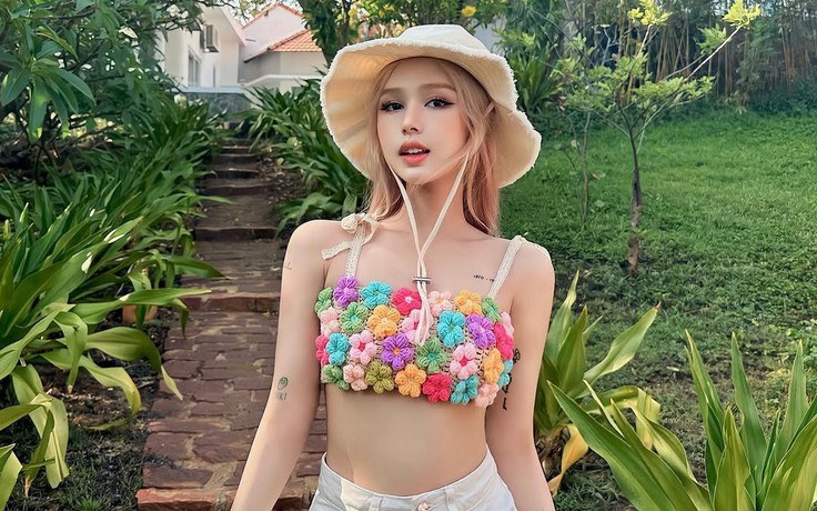 Muôn kiểu biến hóa đầy mê hoặc với áo crochet