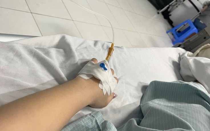 Nữ sinh 'tố' bị nhân viên nhà hàng hành hung nhập viện vì tiền 'bo'