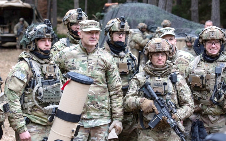 Mỹ cảnh báo Nga, khẳng định cam kết với NATO