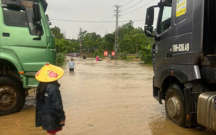 Mưa lớn gây ngập lụt, chia cắt đường giao thông Tuyên Quang - Hà Giang