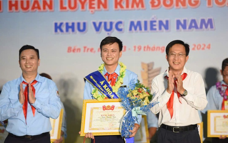Thầy giáo trẻ có 4 sáng kiến đem lại nhiều lợi ích Thầy giáo trẻ có 4 sáng kiến đem lại nhiều lợi ích