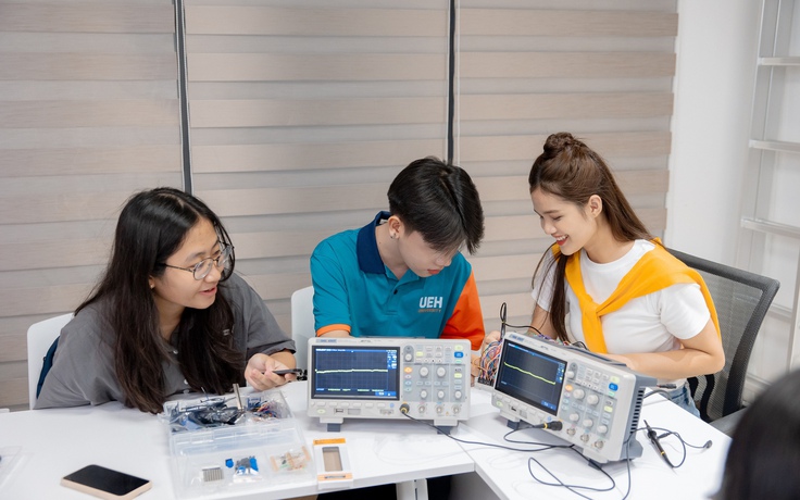Định hướng của UEH trong kỷ nguyên mới: Công bố quốc tế đến nghiên cứu ứng dụng