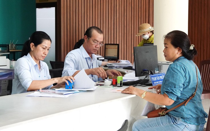 TP.HCM chuyển cán bộ cấp huyện, cấp xã thành công chức khi điều động, luân chuyển