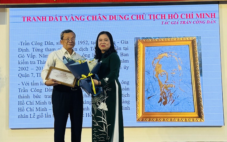 Tiếp nhận hiện vật quý về Chủ tịch Hồ Chí Minh