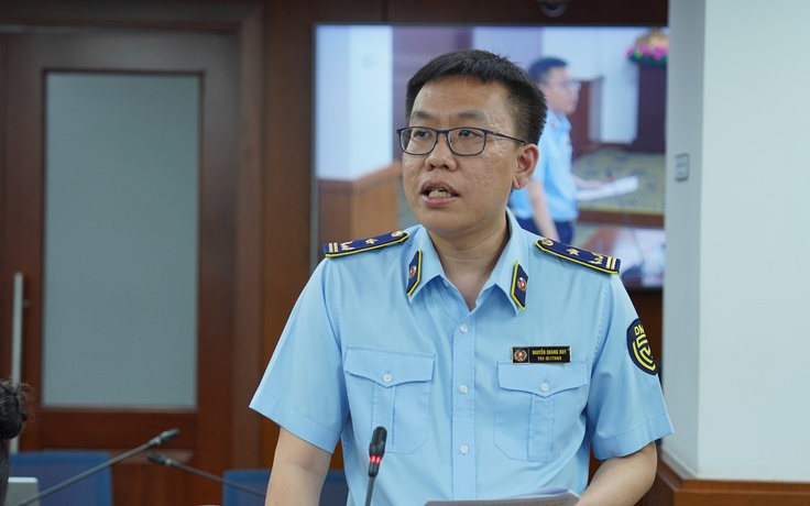 TP.HCM truy quét thực phẩm bẩn: 50 tấn nội tạng, 18.200 chai bia lậu bị phát hiện