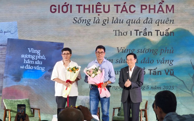 Ra mắt tập thơ và tiểu thuyết của hai nhà báo do NXB Đà Nẵng ấn hành