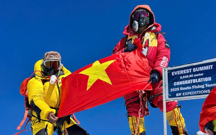 Người Việt chinh phục Everest và Lhotse trong 48 giờ: Hành trình 10 năm leo núi Himalaya