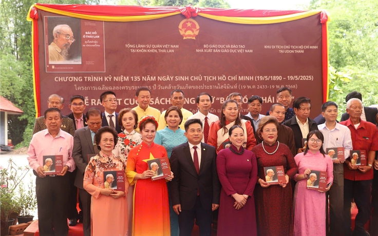 Ra mắt sách song ngữ 'Bác Hồ ở Thái Lan'