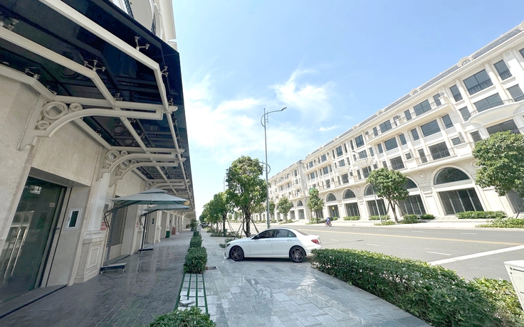 Giá căn hộ tăng, nhà phố giảm