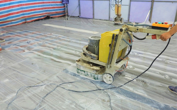 Nhà thầu nói gì khi ga T3 vừa khánh thành đã hở gạch lát sàn?