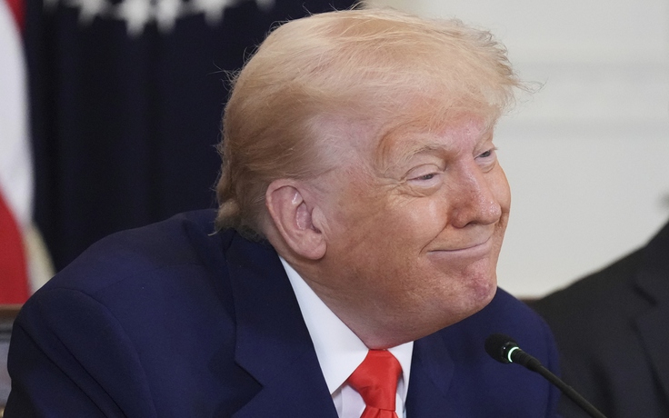 Ông Trump muốn áp thuế 50% đối với EU, thị trường chứng khoán lại giảm mạnh