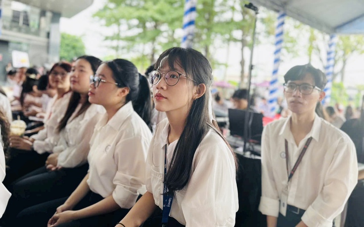 Tuyển sinh ĐH 2025: Ngoài sức khỏe và sư phạm, pháp luật cũng có quy định riêng