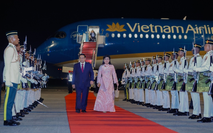Thủ tướng Phạm Minh Chính tới Kuala Lumpur, bắt đầu thăm Malaysia và dự Hội nghị ASEAN