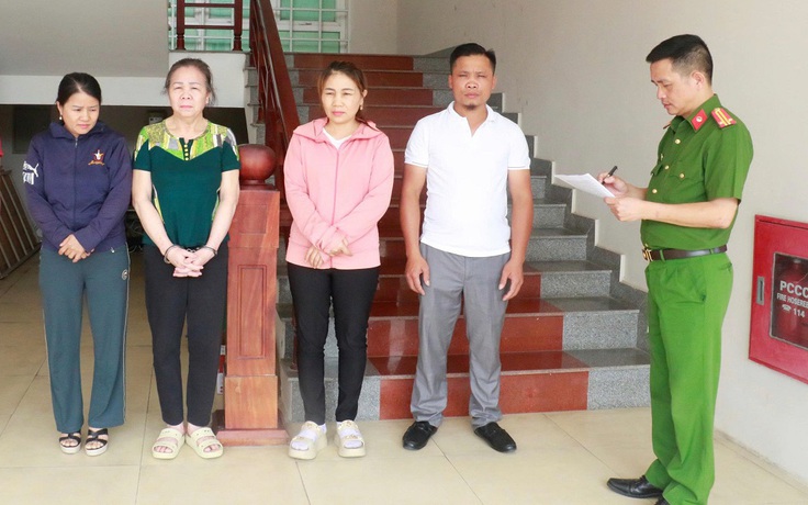 Khởi tố 4 bị can buôn bán hàng ngàn sản phẩm kem đánh răng, dầu gội giả