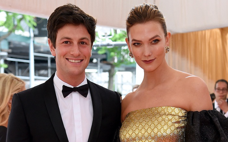 Cựu 'thiên thần nội y' Karlie Kloss kể hôn nhân hạnh phúc bên chồng tài phiệt