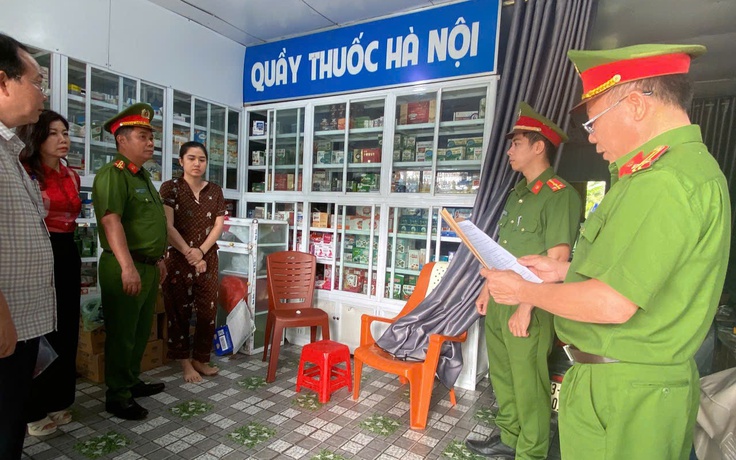 Quảng Bình: Phát hiện hàng ngàn sản phẩm tân dược trong 2 quầy thuốc không phép