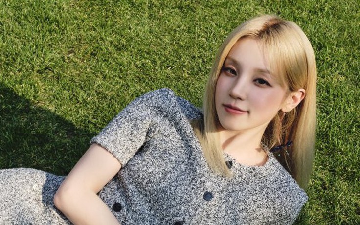 Nhan sắc 'nữ sinh' trong trẻo của Song Yuqi nhóm (G)I-DLE
